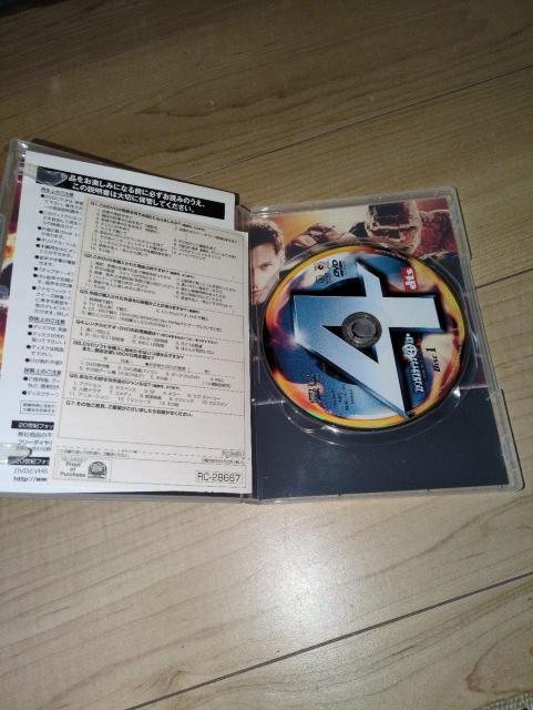 DVD���t�@���^�X�e�B�b�N�E�t�H�[�m���\�̓��j�b�g�n���W�F�V�J�E�A���o�@���A���E�O���t�B�Y�@�N���X�E�G���@���X�@ �� CD/DVD/�r�f�I�� 