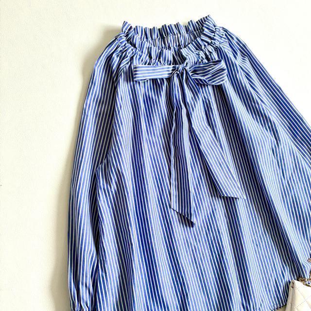 ◆美品◆デッサン◆フリルネックボウタイストラブラウス◆大きめ◆白×ブルー◆M < 女性ファッション ◆美品◆デッサン◆フリルネックボウタイストラブラウス◆大きめ◆白×ブルー◆M < 女性ファッションの