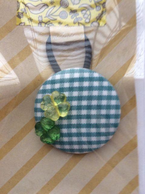 ハンドメイド ヘアゴム くるみボタン 幸せの四つ葉のクローバー < 女性ファッション  ハンドメイド ヘアゴム くるみボタン 幸せの四つ葉のクローバー < 女性ファッションの