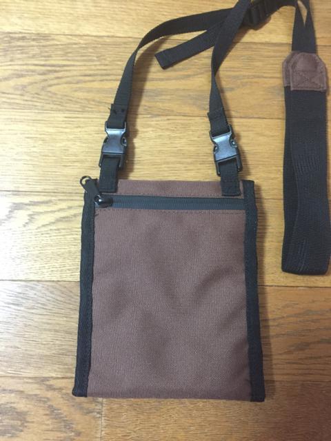 1269.未使用☆小型ショルダーバッグ☆茶色/ブラウン < 男性ファッション  1269.未使用☆小型ショルダーバッグ☆茶色/ブラウン < 男性ファッションの