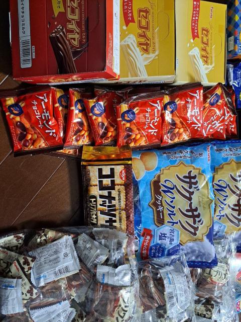 َq(*^^*)