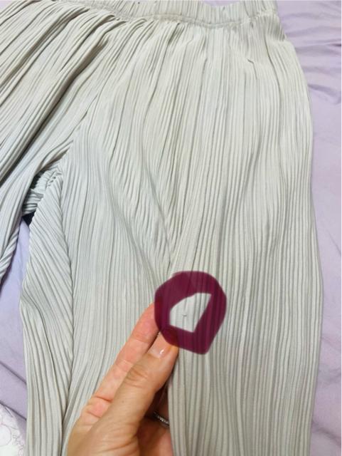 美品Rafnaf ラフラフ プリーツセミワイドパンツ ウエストゴム 落ち感 < 女性ファッション  美品Rafnaf ラフラフ プリーツセミワイドパンツ ウエストゴム 落ち感 < 女性ファッションの