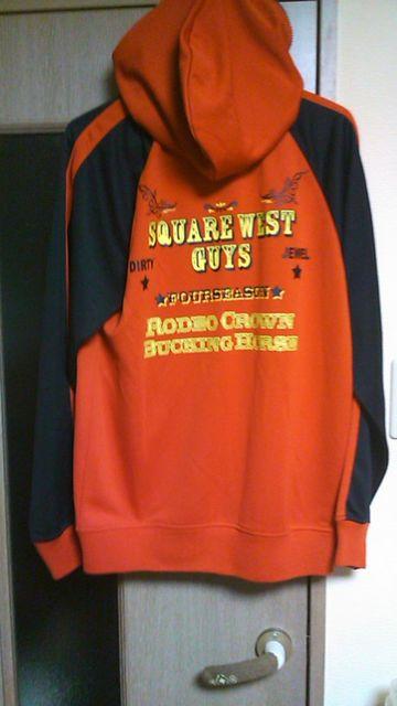 送料込み・赤×黒春秋用〜中古美品〜パーカー < 男性ファッション  送料込み・赤×黒春秋用〜中古美品〜パーカー < 男性ファッションの