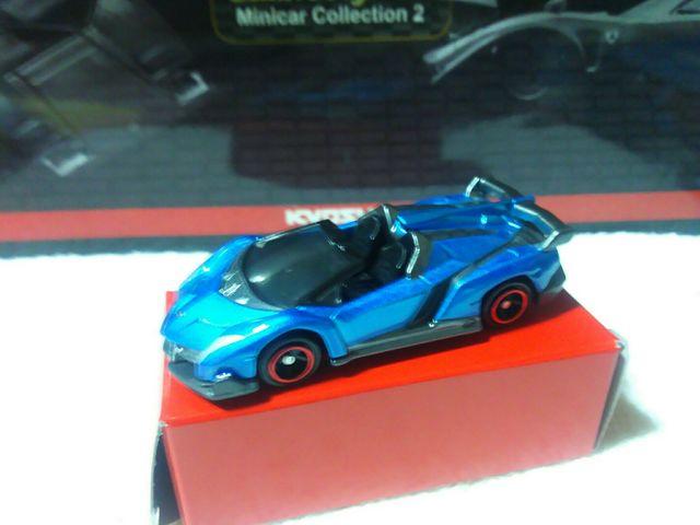 赤箱ギフト特注 ランボルギーニ ヴェネーノ ロードスター 青メタ < ホビー 赤箱ギフト特注 ランボルギーニ ヴェネーノ ロードスター 青メタ < ホビーの