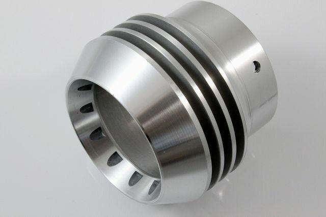 テールに迫力をスポーティアルミ削りだしマフラーカッター < 自動車/バイク テールに迫力をスポーティアルミ削りだしマフラーカッター < 自動車/バイク