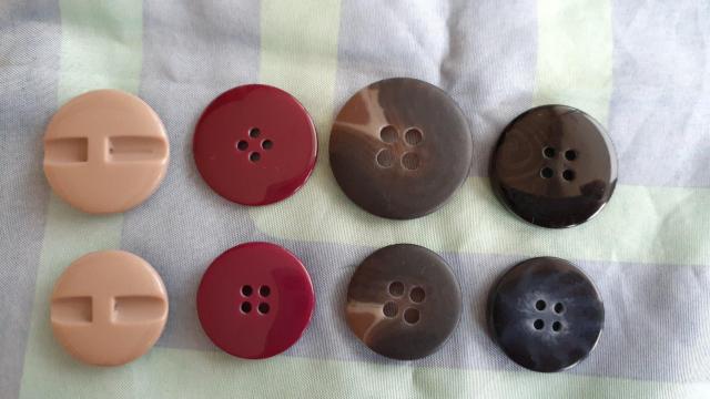 ボタン 大小4種類 < ペット/手芸/園芸  ボタン 大小4種類 < ペット/手芸/園芸の