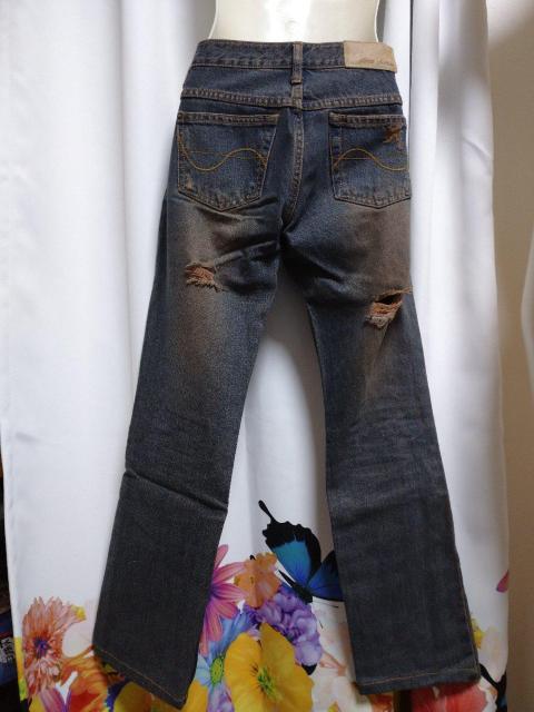ダメージ加工 デニム < 女性ファッション  ダメージ加工 デニム < 女性ファッションの