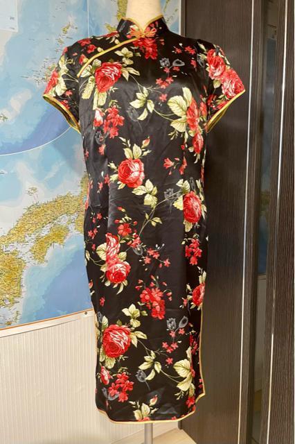 チャイナドレス、花柄、シルク100%、美品 < 女性ファッション  チャイナドレス、花柄、シルク100%、美品  < 女性ファッションの
