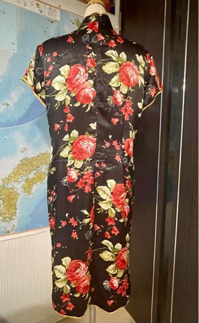 チャイナドレス、花柄、シルク100%、美品 < 女性ファッション  チャイナドレス、花柄、シルク100%、美品 < 女性ファッションの