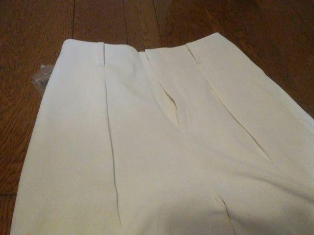 UNIQLO 白 ドレープワイドアンクルパンツ 新品 Lサイズ < 女性ファッション  UNIQLO 白 ドレープワイドアンクルパンツ 新品 Lサイズ < 女性ファッションの