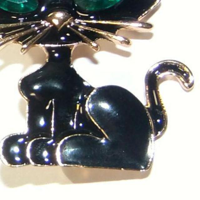黒猫 クロネコ ねこ 緑色 ラインストーン ブローチ ピンバッジ ラペルピン < 女性アクセサリー/時計 黒猫 クロネコ ねこ 緑色 ラインストーン ブローチ ピンバッジ ラペルピン < 女性アクセサリー/時計の
