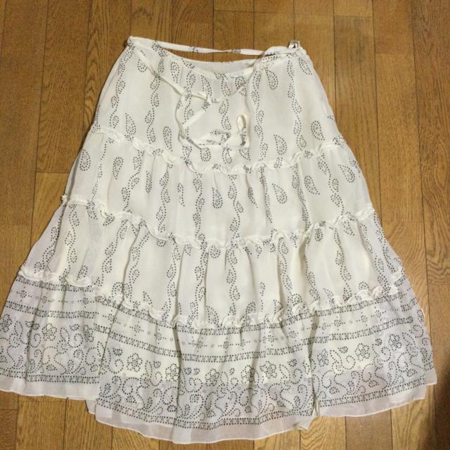 美品 スカート 紐ベルト付き ベーズリー ドット 花柄 < 女性ファッション  美品 スカート 紐ベルト付き ベーズリー ドット 花柄  < 女性ファッションの