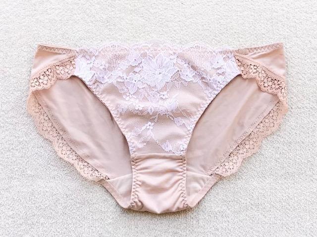 Triumph AMOSTYLE ショーツ Mサイズ ベージュ < 女性ファッション  Triumph AMOSTYLE ショーツ Mサイズ ベージュ < 女性ファッションの