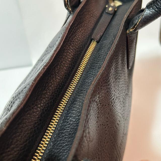 美品 kate spade ケイトスペード ハンドバッグ ブラック レザー パンチング レディース < ブランド 美品 kate spade ケイトスペード ハンドバッグ ブラック レザー パンチング レディース < ブランドの