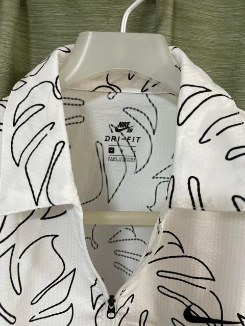 NIKE �i�C�L�@DRI-FIT �n�[�t�W�b�v�����V���c �v���I�[�o�[  �S���t�E�F�A �����V���c�@�z���C�g�@���@�T�C�YM �� �u�����h�� 