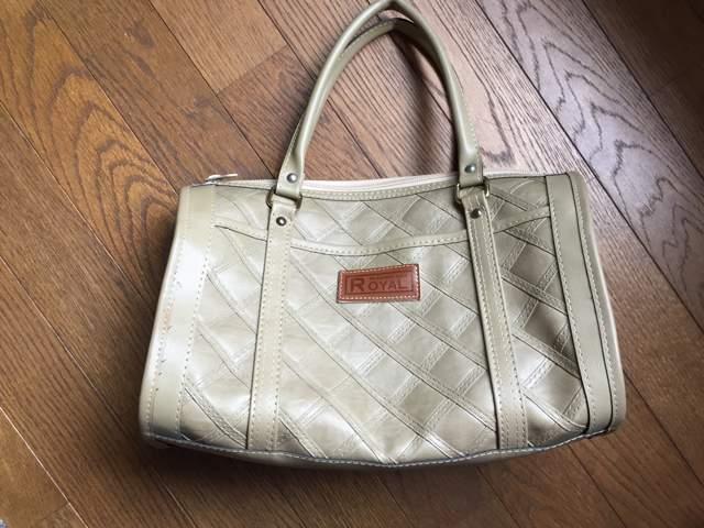 オリーブ色 バイアスチェック ミニボストンバック 柔らかレザー < 女性ファッション  オリーブ色 バイアスチェック ミニボストンバック 柔らかレザー  < 女性ファッションの