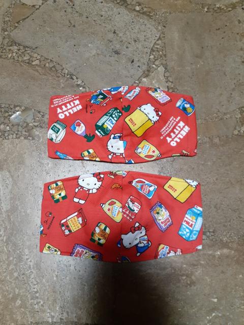 ハンドメイド・マスクカバー・キティちゃん・赤・2枚セット < 女性ファッション  ハンドメイド・マスクカバー・キティちゃん・赤・2枚セット  < 女性ファッションの