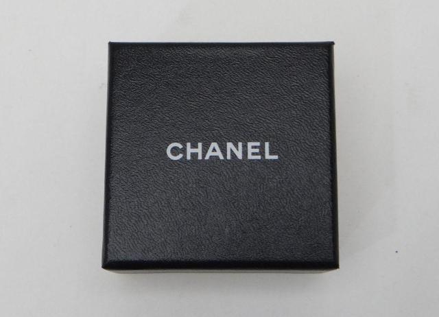 シャネル CC ココ ボタン イヤリング ブラック×ホワイト×シルバー【送料無料】 < ブランド シャネル CC ココ ボタン イヤリング ブラック×ホワイト×シルバー【送料無料】 < ブランドの