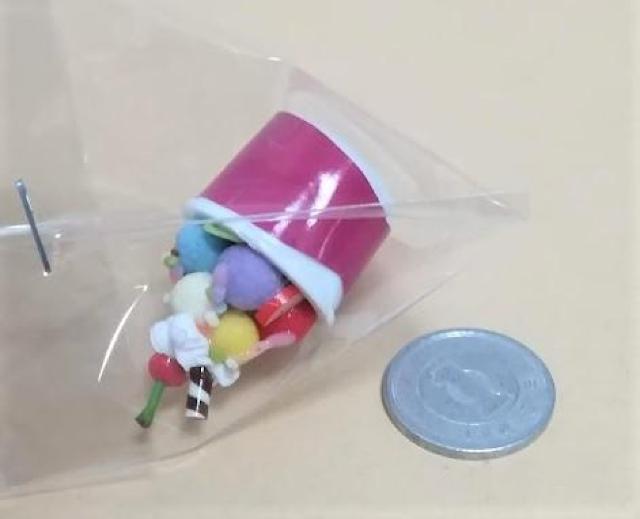 ミニチュア★サーティーワン★カップアイス★さくらんぼ★BR★ドールハウスに★ < おもちゃ  ミニチュア★サーティーワン★カップアイス★さくらんぼ★BR★ドールハウスに★ < おもちゃの