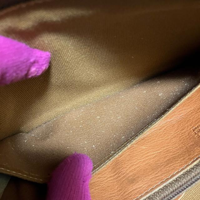 【IL BISONTE / イルビゾンテ】 本革 / ラウンドファスナー 長財布 < ブランド 【IL BISONTE / イルビゾンテ】 本革 / ラウンドファスナー 長財布 < ブランドの