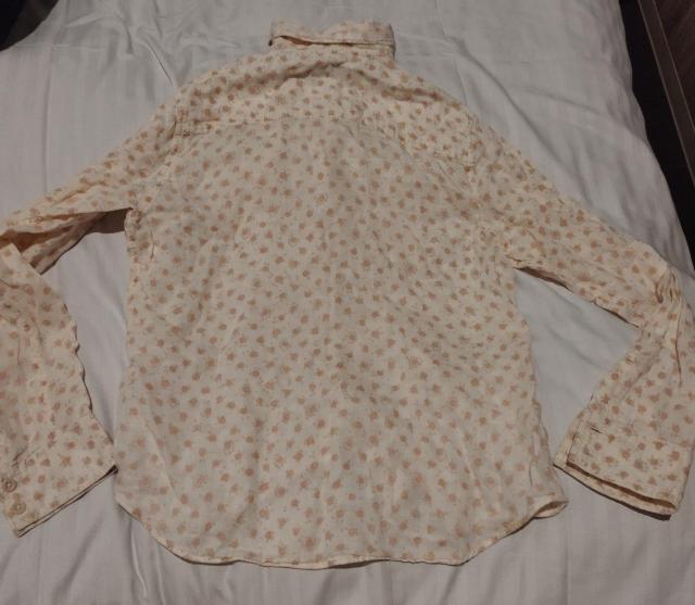 UNIQLO 花柄 クリームイエロー長袖シャツ ガーゼ素材 難有り < ブランド  UNIQLO 花柄 クリームイエロー長袖シャツ ガーゼ素材 難有り < ブランドの