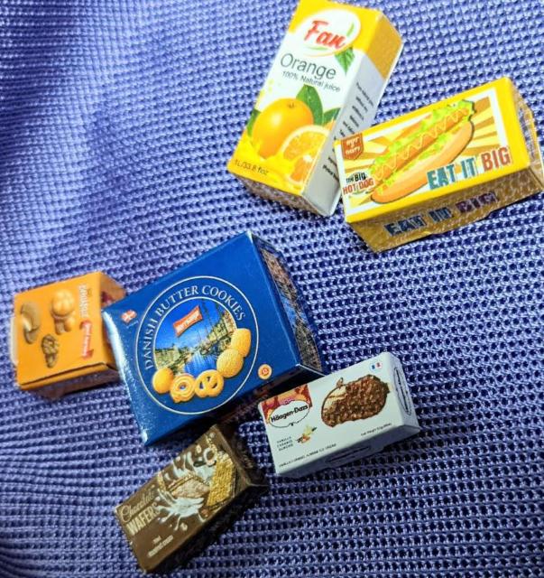 ミニチュア★ハーゲンダッツのバニラキャラメルアイスクリーム★オレンジジュース★ホットドッグ★など6箱セット★ドールハウスに★ < おもちゃ ミニチュア★ハーゲンダッツのバニラキャラメルアイスクリーム★オレンジジュース★ホットドッグ★など6箱セット★ドールハウスに★ < おもちゃの