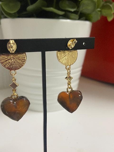 ハンドメイド レジン ハートのピアス ブラウンミックス < 女性ファッション  ハンドメイド レジン ハートのピアス ブラウンミックス < 女性ファッションの