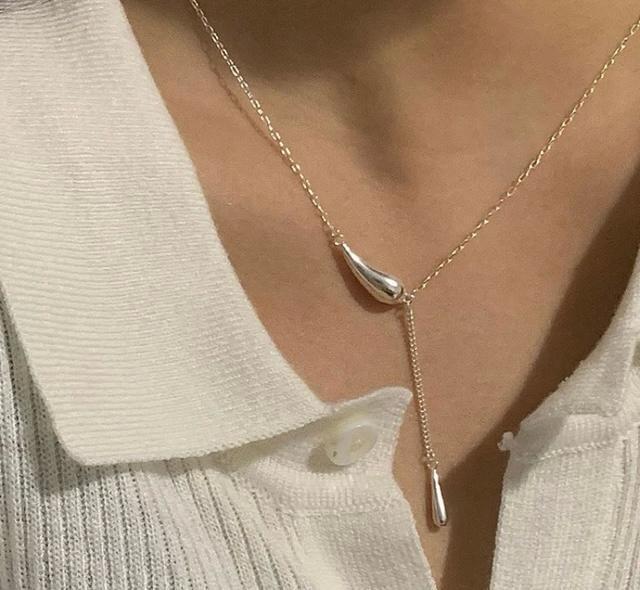 定価2,200円【新品未使用】華奢ネックレス●ドロップネックレス●シルバー●韓国ファッション < 女性アクセサリー/時計  定価2,200円【新品未使用】華奢ネックレス●ドロップネックレス●シルバー●韓国ファッション < 女性アクセサリー/時計の