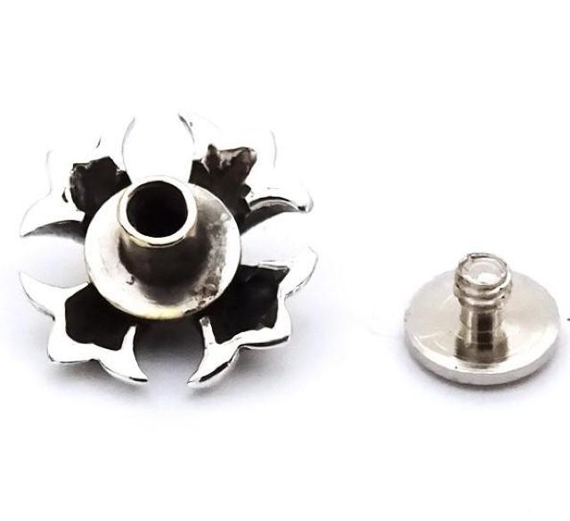 カットアウトクロスボタンコンチョ シルバー925 1個 自作用 カスタムパーツ DIY プラスクロスボタン クロスコンチョ < 男性ファッション カットアウトクロスボタンコンチョ シルバー925 1個 自作用 カスタムパーツ DIY プラスクロスボタン クロスコンチョ < 男性ファッションの