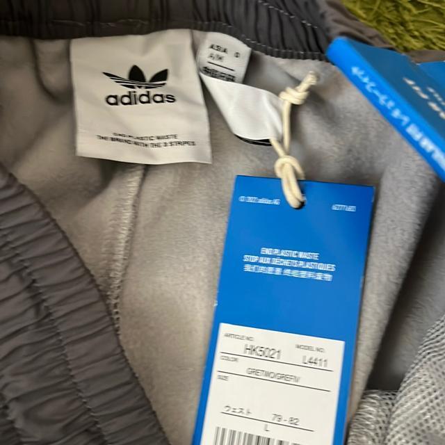 新品adidasレギュラーフィットテーパードレッグフルレングスL < ブランド  新品adidasレギュラーフィットテーパードレッグフルレングスL < ブランドの