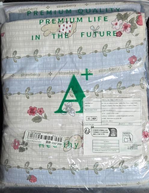 ☆シングル布団カバー☆4点セット ストロベリー×ラビット柄 ブルー系 < インテリア/ライフ ☆シングル布団カバー☆4点セット ストロベリー×ラビット柄 ブルー系 < インテリア/ライフの