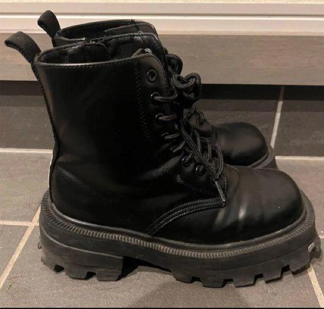 ANAP GIRL �A�i�b�v�K�[���@�u�[�c�@M�T�C�Y�@23cm�`23.5cm �u�[�c�@KOGYARU �R�M�����@���w���@ ���� �� �u�����h�� 