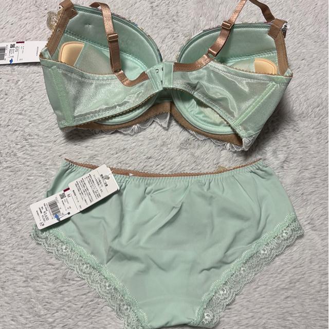 Wacoal�����{���u��G70�A�V���[�cM �Z�b�g �� �����t�@�b�V������ 