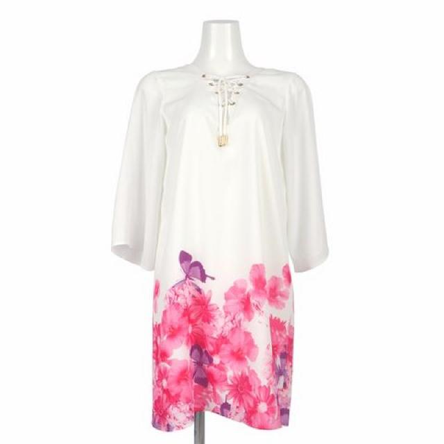 Rady☆トロピカルピンクゆったりワンピ☆オフホワイト☆新品同様 < ブランド Rady☆トロピカルピンクゆったりワンピ☆オフホワイト☆新品同様 < ブランドの