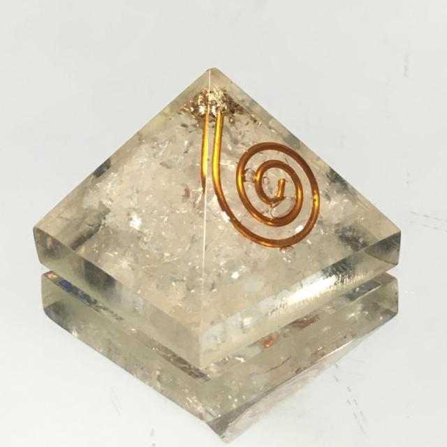 《置物》オルゴナイト 天然ブラジル産水晶 レイキマントラシンボル < インテリア/ライフ  《置物》オルゴナイト 天然ブラジル産水晶 レイキマントラシンボル < インテリア/ライフの