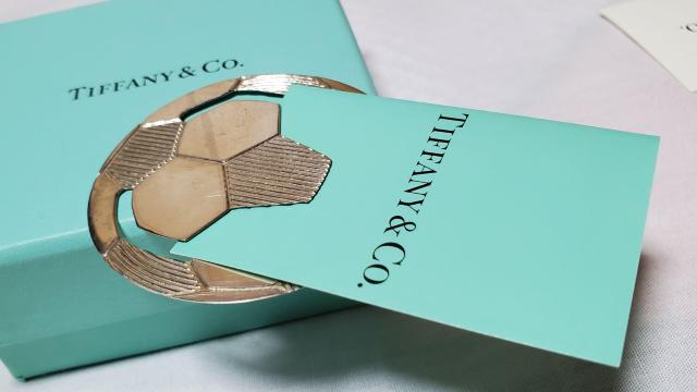 正規 ティファニー T&Co クラシック サッカーボールモチーフSV マネークリップ 財布 札入れ 栞 付属有 ペーパーウォレット < ブランド  正規 ティファニー T&Co クラシック サッカーボールモチーフSV マネークリップ 財布 札入れ 栞 付属有 ペーパーウォレット < ブランドの