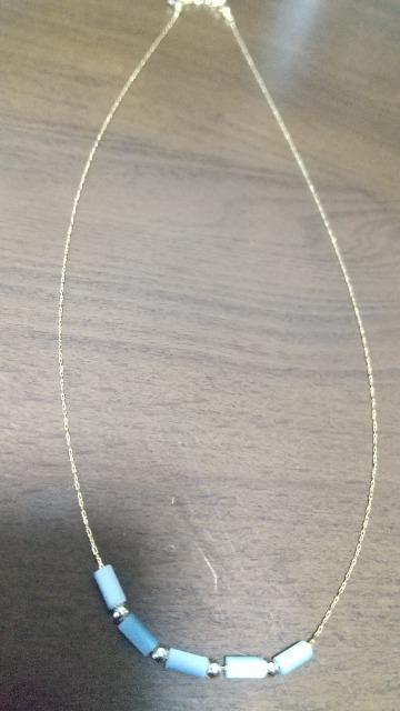 ゴールド★ブルー系トップスのネックレス★美品です! < 女性アクセサリー/時計  ゴールド★ブルー系トップスのネックレス★美品です!  < 女性アクセサリー/時計の