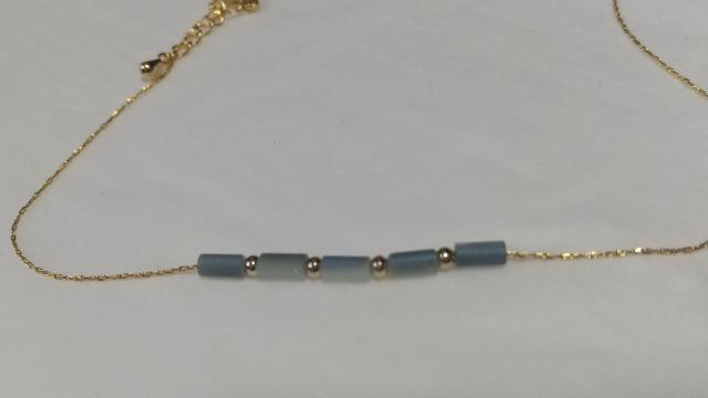 ゴールド★ブルー系トップスのネックレス★美品です! < 女性アクセサリー/時計  ゴールド★ブルー系トップスのネックレス★美品です! < 女性アクセサリー/時計の