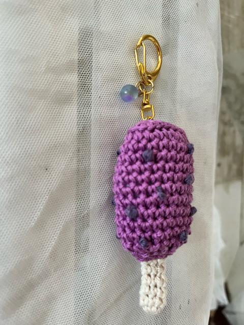 ハンドメイド♪ 手編みグレープアイスキーホルダー < 女性ファッション  ハンドメイド♪ 手編みグレープアイスキーホルダー < 女性ファッションの