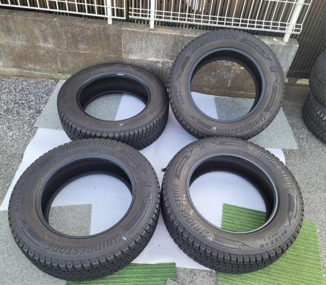 バリ溝!年式2019 BRIDGESTONE BLIZZAK DM-V3 17インチスタッドレスタイヤ225/65R17 < 自動車/バイク バリ溝!年式2019 BRIDGESTONE BLIZZAK DM-V3 17インチスタッドレスタイヤ225/65R17 < 自動車/バイク