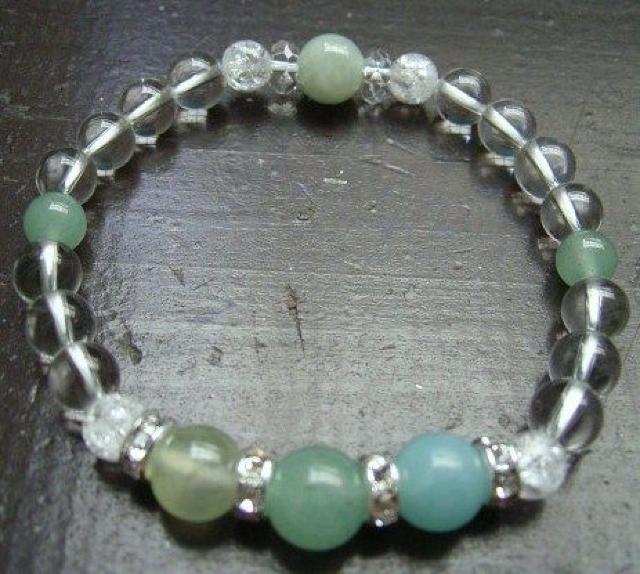 アベンチュリンxプレナイトxアマゾナイトx本翡翠ブレスレット < 女性アクセサリー/時計  アベンチュリンxプレナイトxアマゾナイトx本翡翠ブレスレット  < 女性アクセサリー/時計の