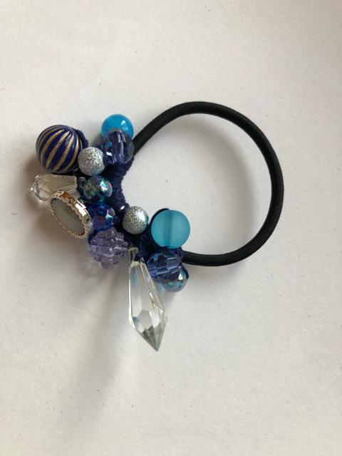 ハンドメイド ヘアゴム キラキラビーズ盛り盛り♪ ブルー < 女性ファッション  ハンドメイド ヘアゴム キラキラビーズ盛り盛り♪ ブルー < 女性ファッションの