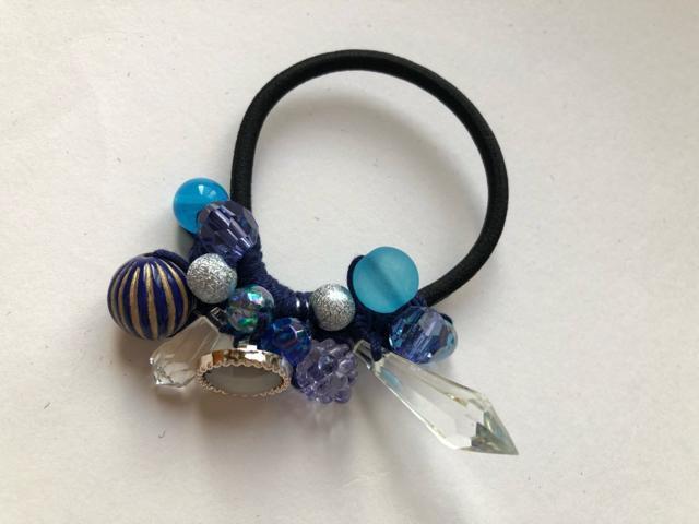 ハンドメイド ヘアゴム キラキラビーズ盛り盛り♪ ブルー < 女性ファッション  ハンドメイド ヘアゴム キラキラビーズ盛り盛り♪ ブルー < 女性ファッションの