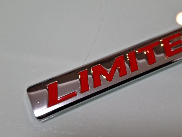 ●LIMITED リミテッド クロームメッキ&REDカラー メタル製 凹凸仕様エンブレム! < 自動車/バイク ●LIMITED リミテッド クロームメッキ&REDカラー メタル製 凹凸仕様エンブレム! < 自動車/バイク