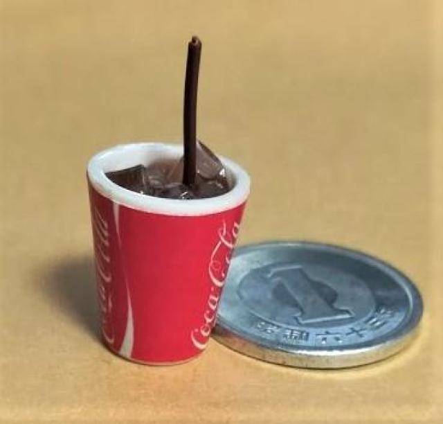 ミニチュア★コカコーラ★紙コップ★ドールハウスに★ < おもちゃ  ミニチュア★コカコーラ★紙コップ★ドールハウスに★ < おもちゃの