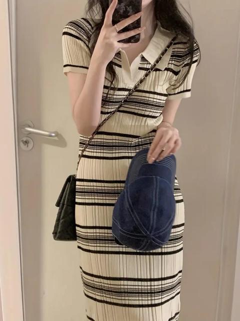 超お買い得2090円★レディースVネックストライプドレス - スリムフィットAラインセミシアーミディ丈 日本サイズM < 女性ファッション  超お買い得2090円★レディースVネックストライプドレス - スリムフィットAラインセミシアーミディ丈 日本サイズM < 女性ファッションの