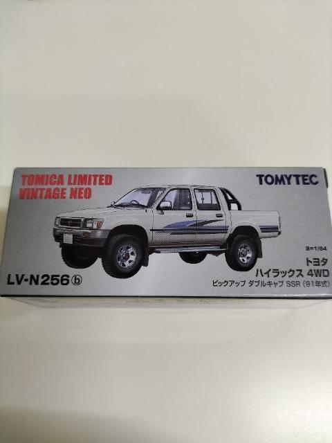 1/64 トミカリミテッドヴィンテージ トヨタ ハイラックス4WD 未開封 新品 < ホビー  1/64 トミカリミテッドヴィンテージ トヨタ ハイラックス4WD 未開封 新品 < ホビーの