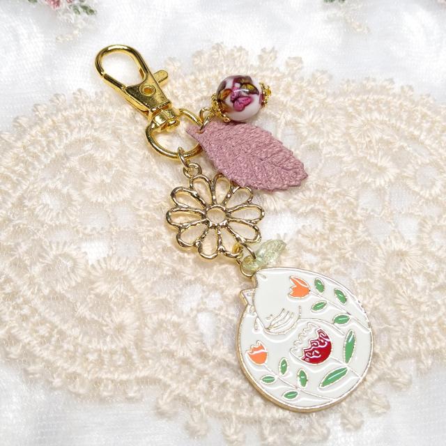 ハンドメイド☆キーホルダー☆白猫ちゃん < 女性ファッション  ハンドメイド☆キーホルダー☆白猫ちゃん  < 女性ファッションの