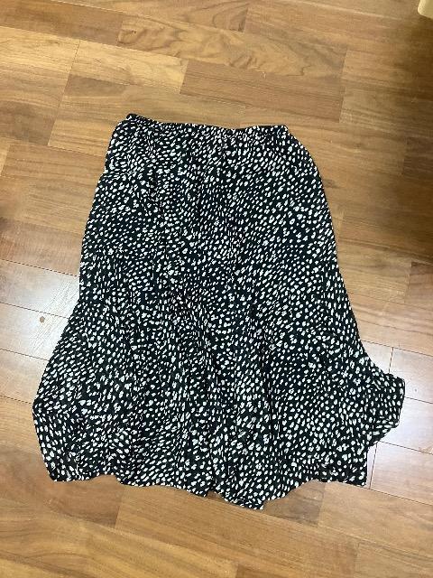美品 ダルメシアン柄スカート 3L < 女性ファッション 美品 ダルメシアン柄スカート 3L < 女性ファッションの