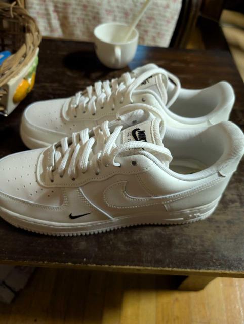 NIKE AIR FORCE 1 '07 �i�C�L �G�A�t�H�[�X1 ���[�J�b�g�X�j�[�J�[ ��  �� �u�����h�� 